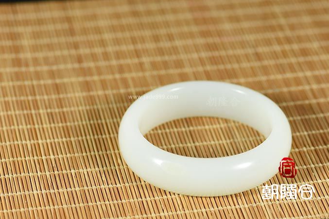 和田玉最大的特點就是溫潤(圖5)